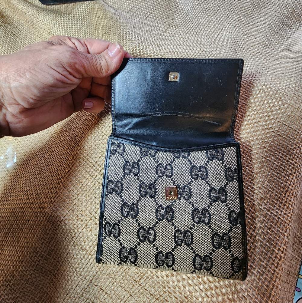 Gucci Black GG Canvas and Leather French Compact Wallet - Picture 11 of 16